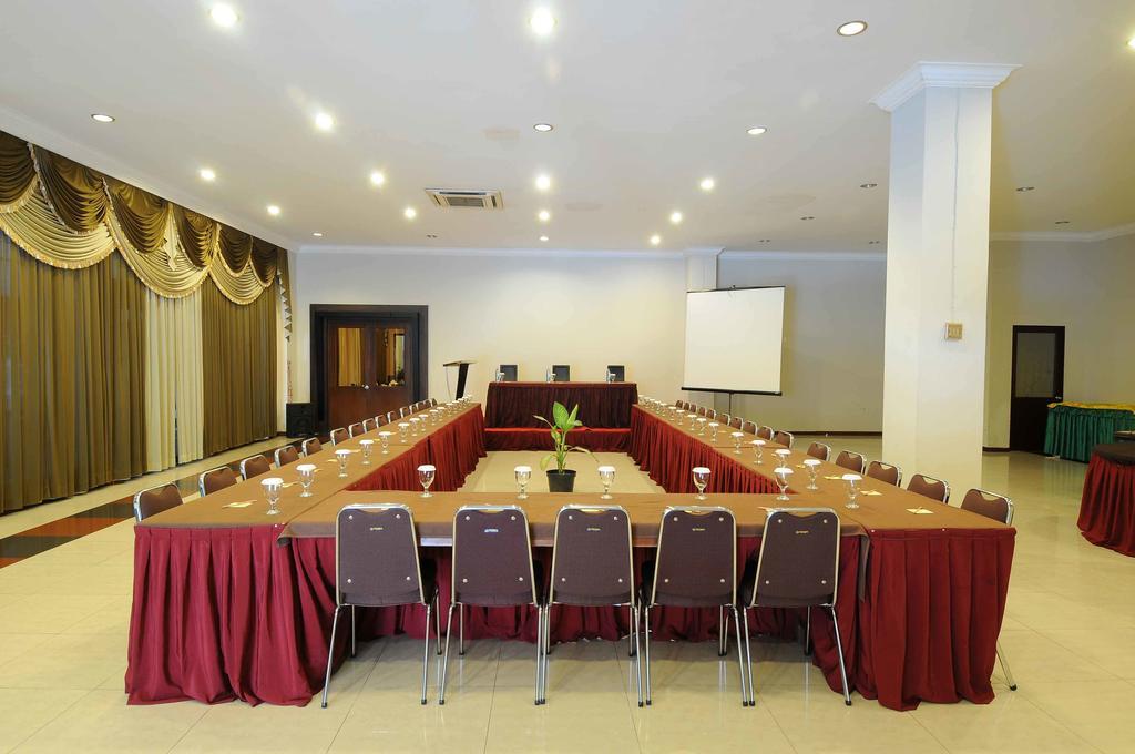 Hotel Kapuas Dharma Pontianak Dış mekan fotoğraf